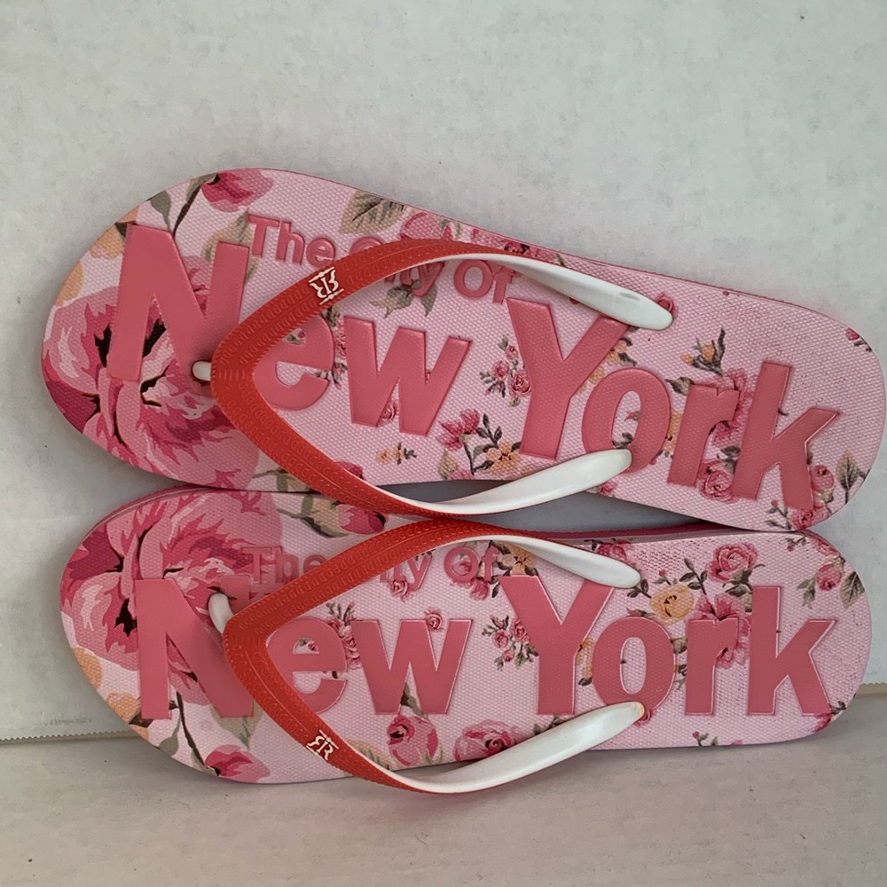 THE CITY OF NEW YORK,Pink Floral Flip Flops Sz 8.5